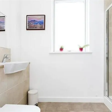 2-Bed Terrace Flat Close To Tower Bridge London Exterior photo