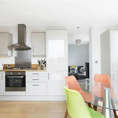 2-Bed Terrace Flat Close To Tower Bridge London Exterior photo